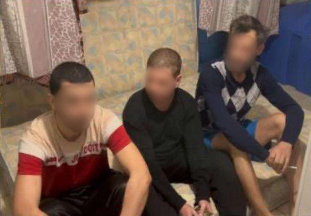 Полицейские накрыли ОПГ, участники которой незаконно удерживали людей / Фото: npu.gov.ua