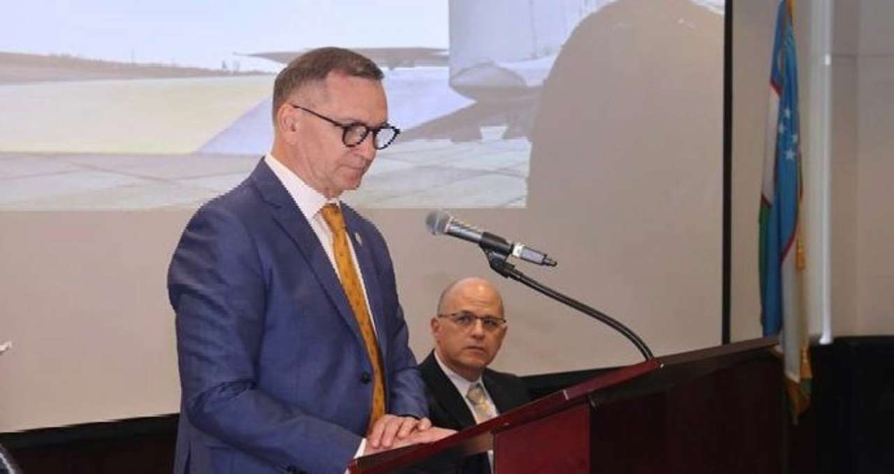Показ "20 днів у Маріуполі" у Ташкенті фото/МЗС України Посольства України та США в Ташкенті організували показ "20 днів у Маріуполі"