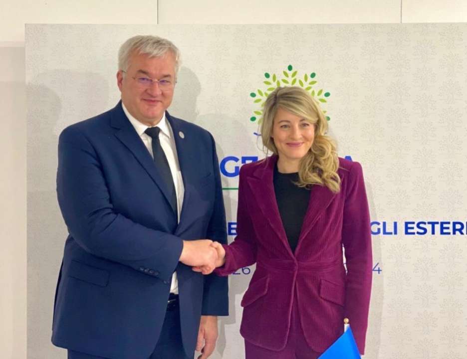 Андрій Сибіга провів зустріч з міністеркою закордонних справ Канади Мелані Жолі/Фото: МЗС Андрій Сибіга провів зустріч з міністеркою закордонних справ Канади Мелані Жолі/Фото: МЗС