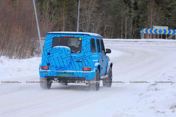 Фото: Carscoops Із зарядкою замість запаски: з’явилися шпигунські фото нового Mercedes EQG