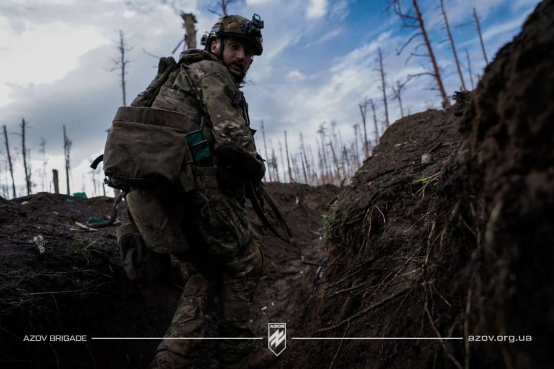Група розвідки 12-ої бригади спеціального призначення "Азов" НГУ здійснила рейд в тил противника/Фото: АЗОВ Розвідники 12-ої бригади "Азов" НГУ здійснили рейд в тил ворога: потужне відео