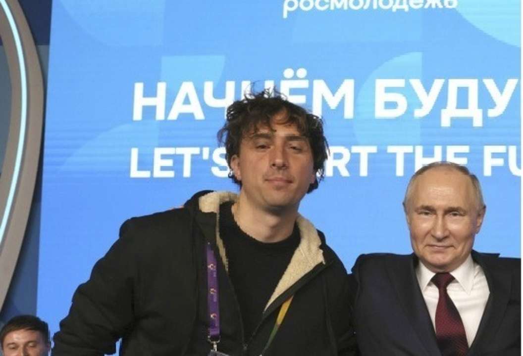 Итальянский художник за россию/Фото: с сайта Linkiesta Итальянский художник получил 90 000 евро за муралы в россии и оккупированном Мариуполе