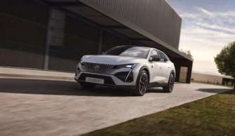 Фото: Peugeot Peugeot представила надзвичайно стильний електричний фастбек e-408
