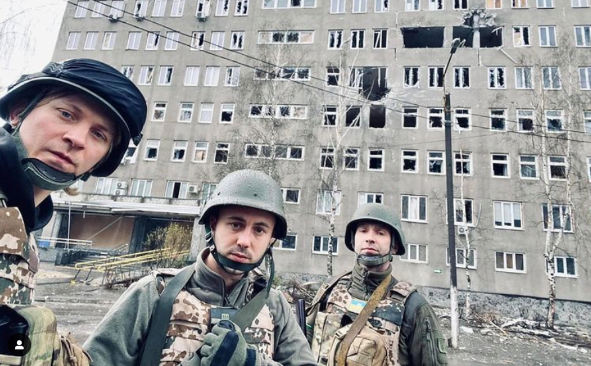 Фронтмен гурту "Антитіла" розповів про найстрашніший день на фронті. Фото: Instagram співака Тарас Тополя на фронті