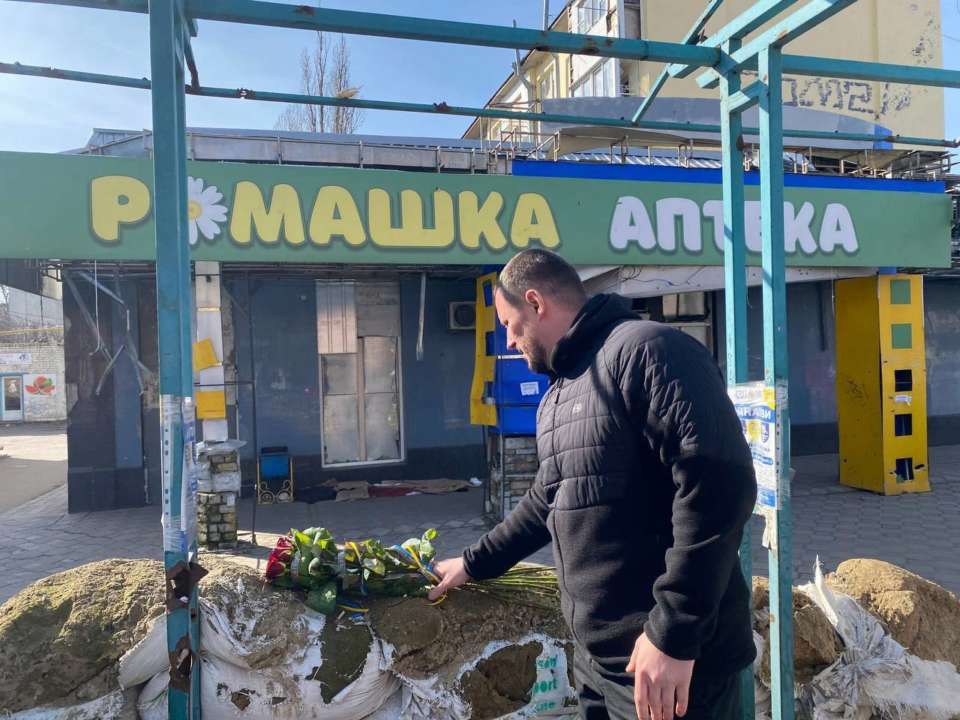 Под огнем оказались и автопарк, и жилая застройка. 5 погибших. 17 травмированных, среди которых и 16-летняя девушка Под огнем оказались и автопарк, и жилая застройка. 5 погибших. 17 травмированных, среди которых и 16-летняя девушка