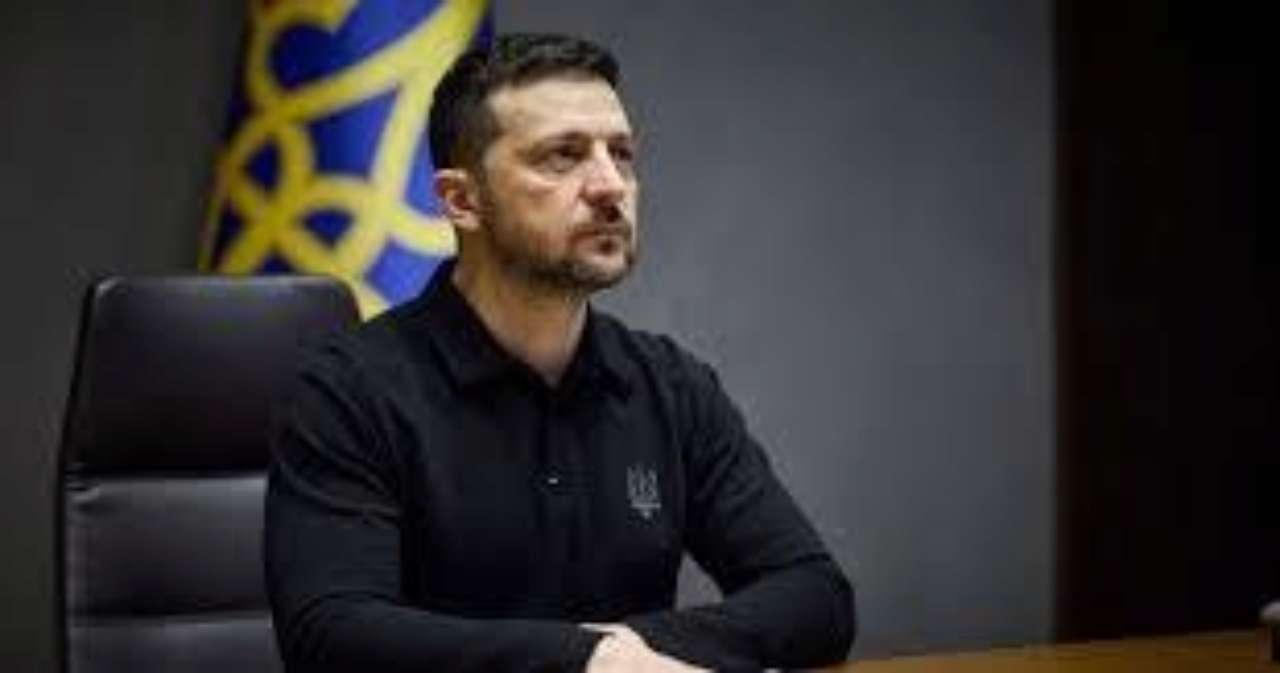 Зеленський - Алієву: Україна підтримає Азербайджан у розслідуванні катастрофи рейсу J2-8243