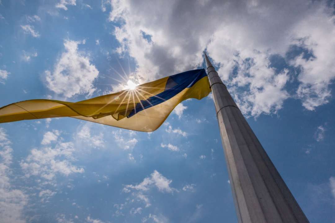 Гидрометцентр предупреждает об усложнении погодных условий: приспущен главный флаг Украины