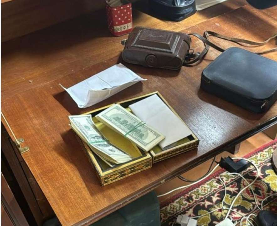 Під час обшуків у голови МСЕК правоохоронці вилучили грошові кошти та копії медичних документів Під час обшуків у голови МСЕК правоохоронці вилучили грошові кошти та копії медичних документів