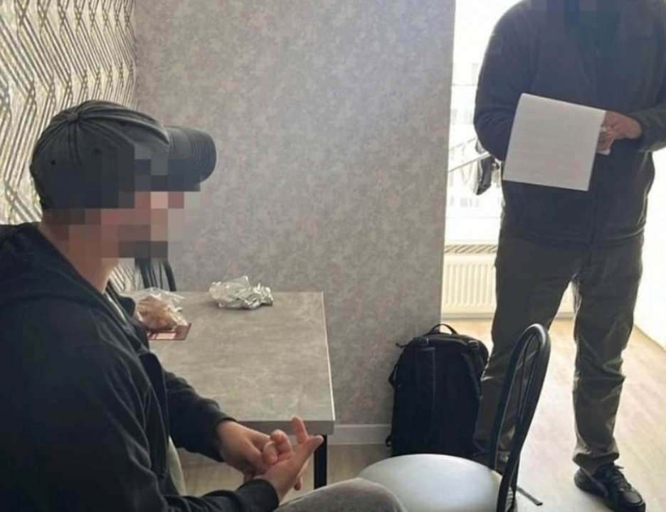 Санкція статті передбачає позбавлення волі на термін від п'яти до 12 років