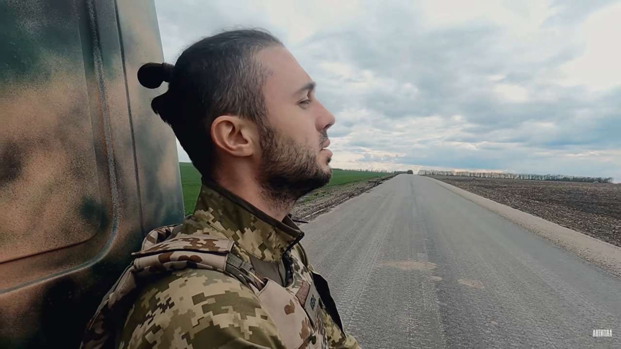Пісня "2Step" у виконанні Еда Ширана та гурту "Антитіла" набрала рекордну кількість переглядів на YouTube/Фото: скрін відео Хіт Еда Ширана та гурту "Антитіла" б'є рекорди на YouTube та Apple Music