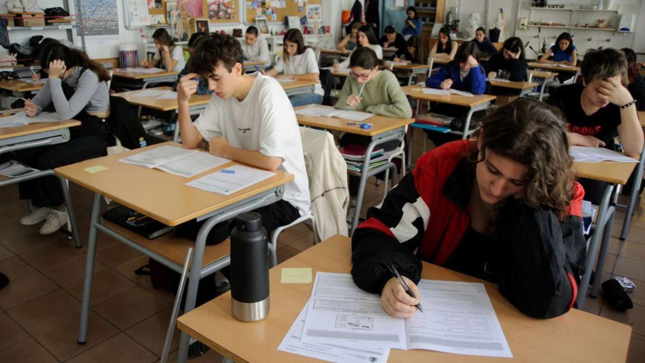 НМТ во Львовской области проведут в укрытиях/Фото: Getty Images НМТ во Львовской области будут проводить в укрытиях