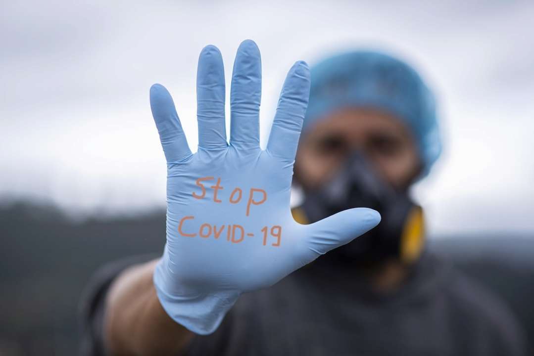 В мире более 97 миллионов случаев коронавируса