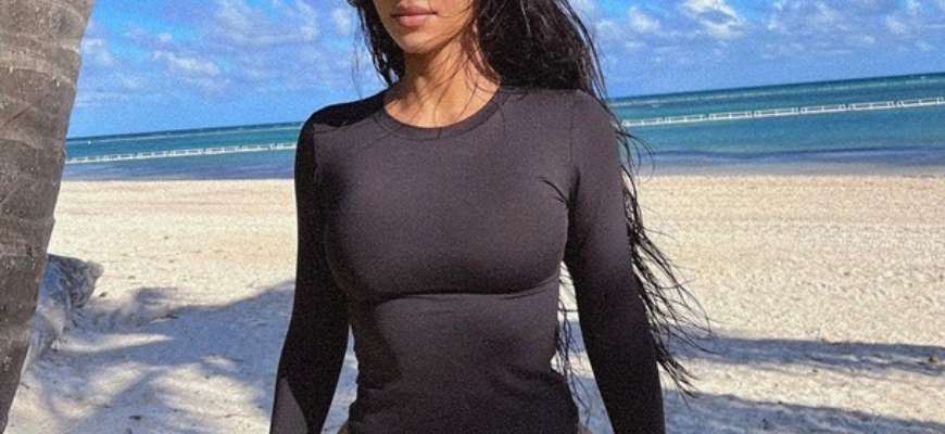 Фото: instagram.com/kimkardashian; Page Six Користувачі соцмережі висміяли Кім Кардаш'ян за невдалий фотошоп
