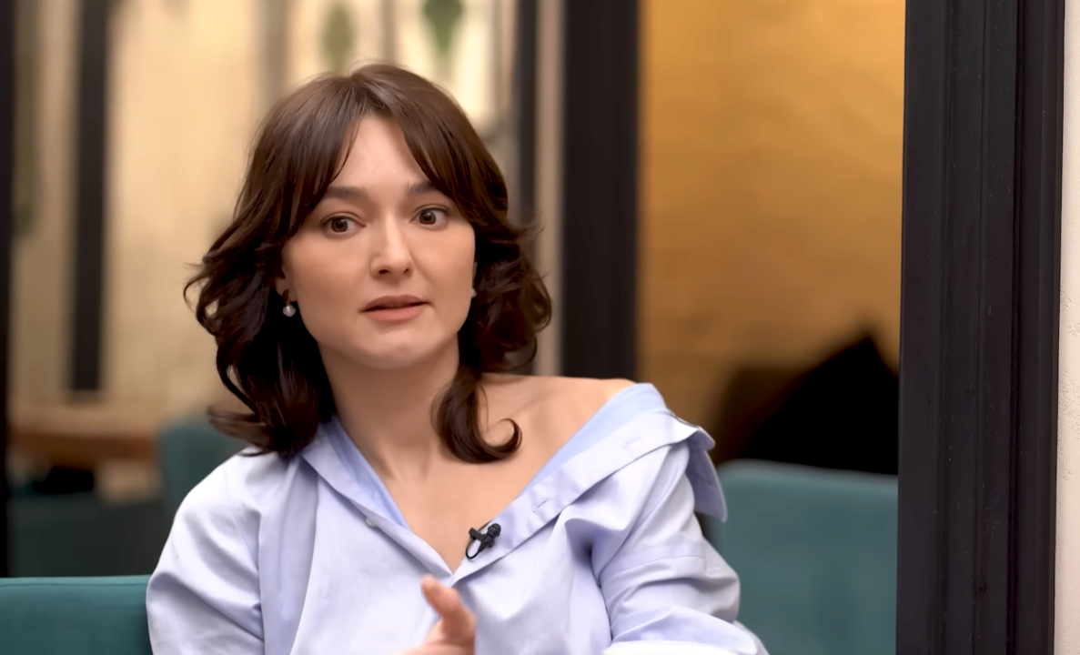 Актриса из "Первых ласточек" Виктоия Литвиненко извинилась за сотрудничество с рф
