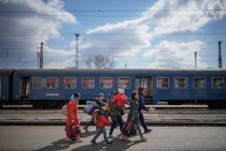Біженці з України в Румунії залишаться без допомоги / Фото: Christopher Furlong/Getty Images Біженці з України в Румунії залишаться без допомоги / Фото: Christopher Furlong/Getty Images