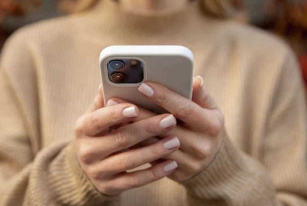 Полицейские поймали мошенницу, которая обещала выдать кредит и наживалась на доверии людей / Фото: Freepik