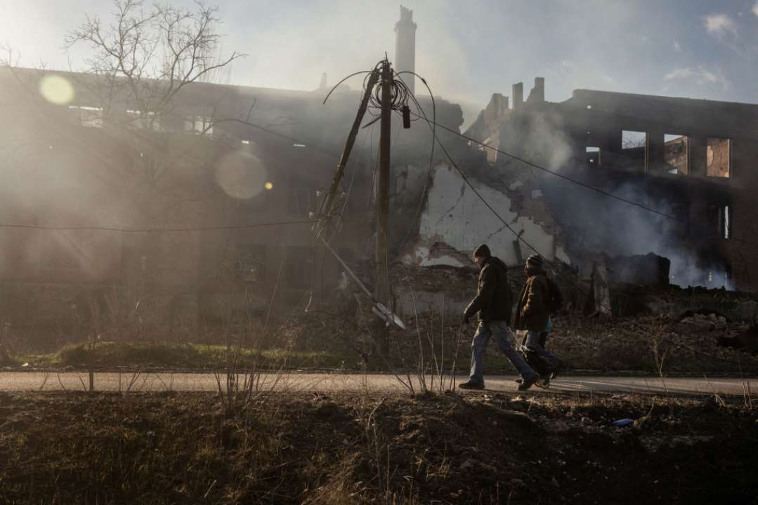 Що робити, якщо обстріл застав вас на вулиці/Фото: Getty Images Що робити, якщо обстріл застав вас на вулиці/Фото: Getty Images