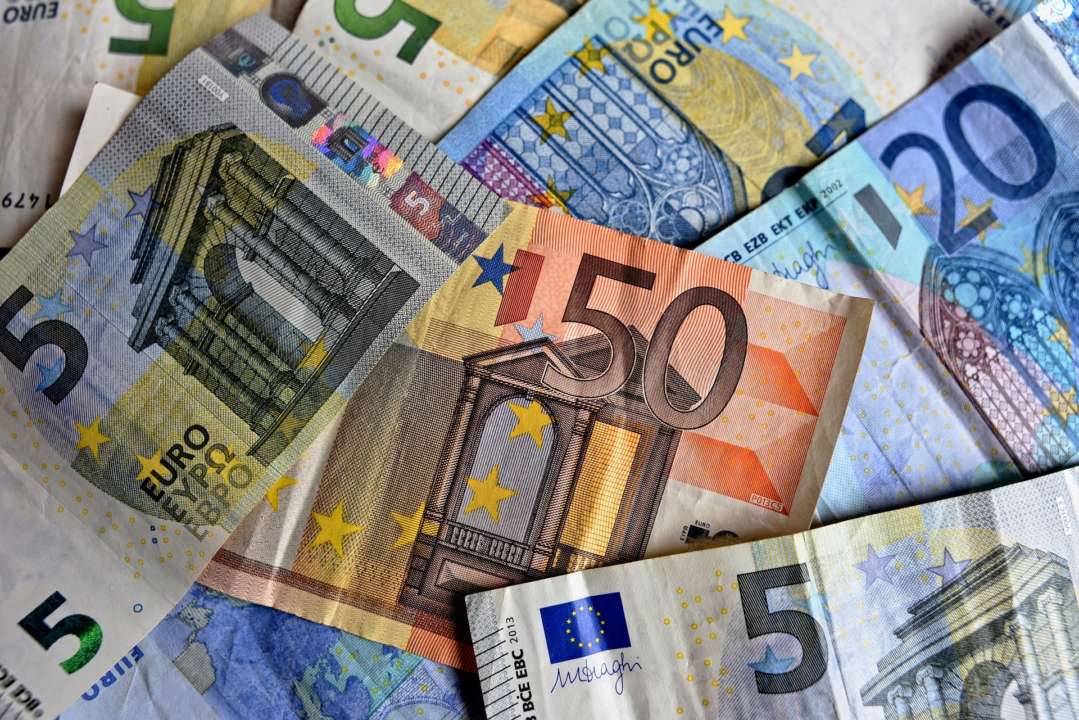 В Украине снова подорожало евро: курс на 24 июня
