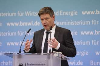 Германия предлагает принять нефтяное эмбарго, несмотря на позицию Венгрии/Фото: Getty Images Германия поддерживает эмбарго на российскую нефть без учета мнения Венгрии