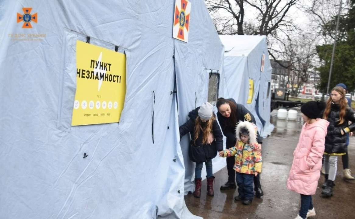 Кабмин создал штаб по организации работы пунктов несокрушимости/Фото: ГСЧС Кабмин создал штаб по организации работы пунктов несокрушимости/Фото: ГСЧС