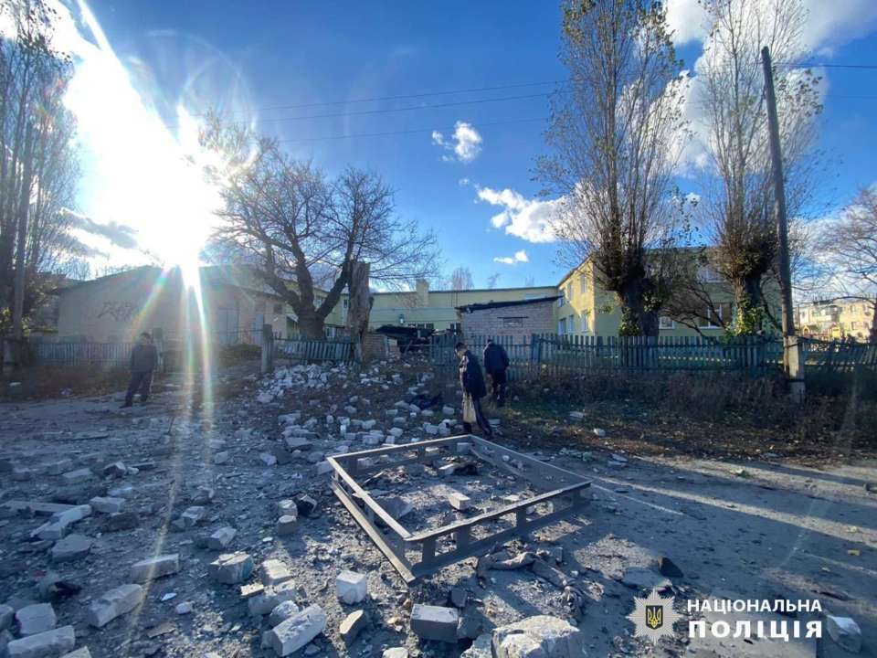 В морях находятся 10 вражеских кораблей, среди которых 3 носителя крылатых ракет "калибр", общий залп до 24 ракет