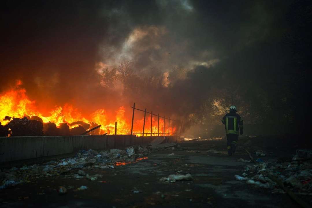 Стало известно о 19 погибших в результате массированных обстрелов Украины/Фото: ГСЧС Украины Массированный обстрел Украины: количество жертв и раненых увеличилось