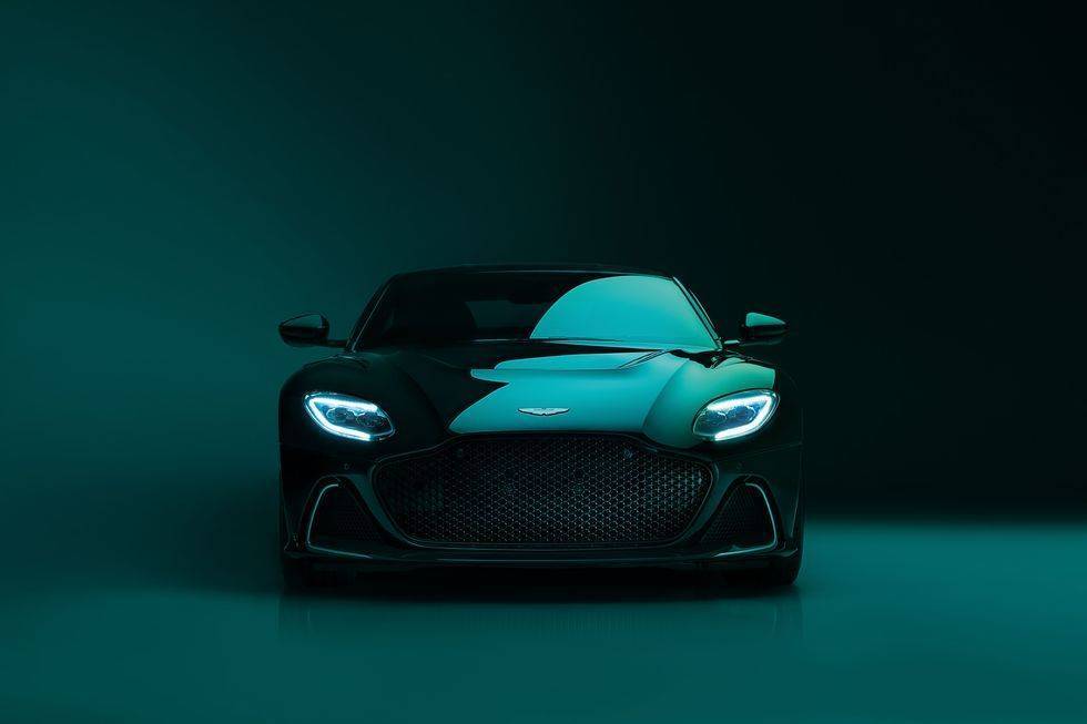 Фото: Aston Martin Смарагдовий красень: Aston Martin показала перші фото лімітованого DBS 770 Ultimate