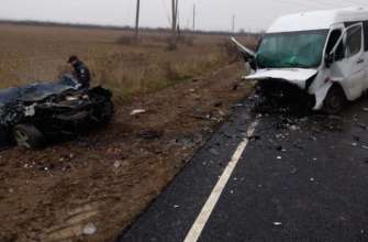 У Закарпатській області загинули водій та двоє пасажирів легковика / Фото: ГУНП У Закарпатській області загинули водій та двоє пасажирів легковика / Фото: ГУНП