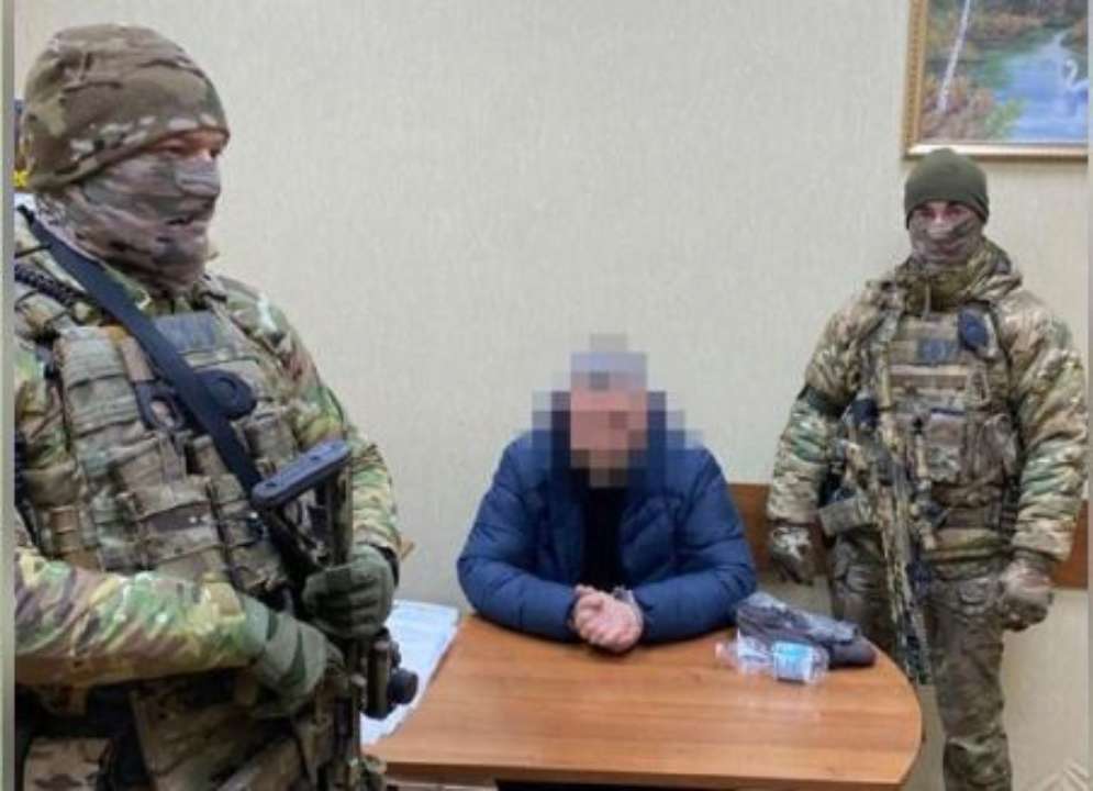 Под псевдонимом "Мастер" подозреваемый на постоянной основе получал задания от представителей ГРУ РФ Под псевдонимом "Мастер" подозреваемый на постоянной основе получал задания от представителей ГРУ РФ