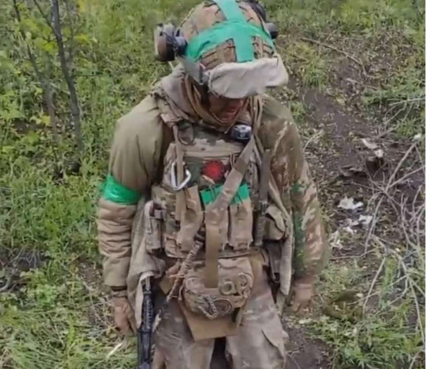 Когда россияне поняли, что им капец, решили забаррикадироваться в блиндаже. Не повезло – произошло самовозгорание Когда россияне поняли, что им капец, решили забаррикадироваться в блиндаже. Не повезло – произошло самовозгорание