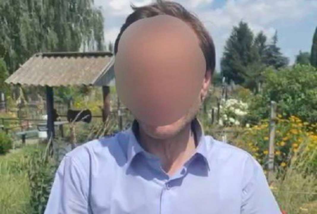 В Броварском районе мужчина совершил надругательство над могилой/Фото: Небытов Андрей/telegram В Броварском районе мужчина раскопал могилу и достал тело умершего: детали