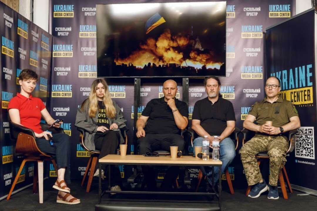 "Люди зі сталі" / Фото: mediacenter.org.ua "Люди зі сталі": документальний фільм про захисників Маріуполя виходить на міжнародну арену