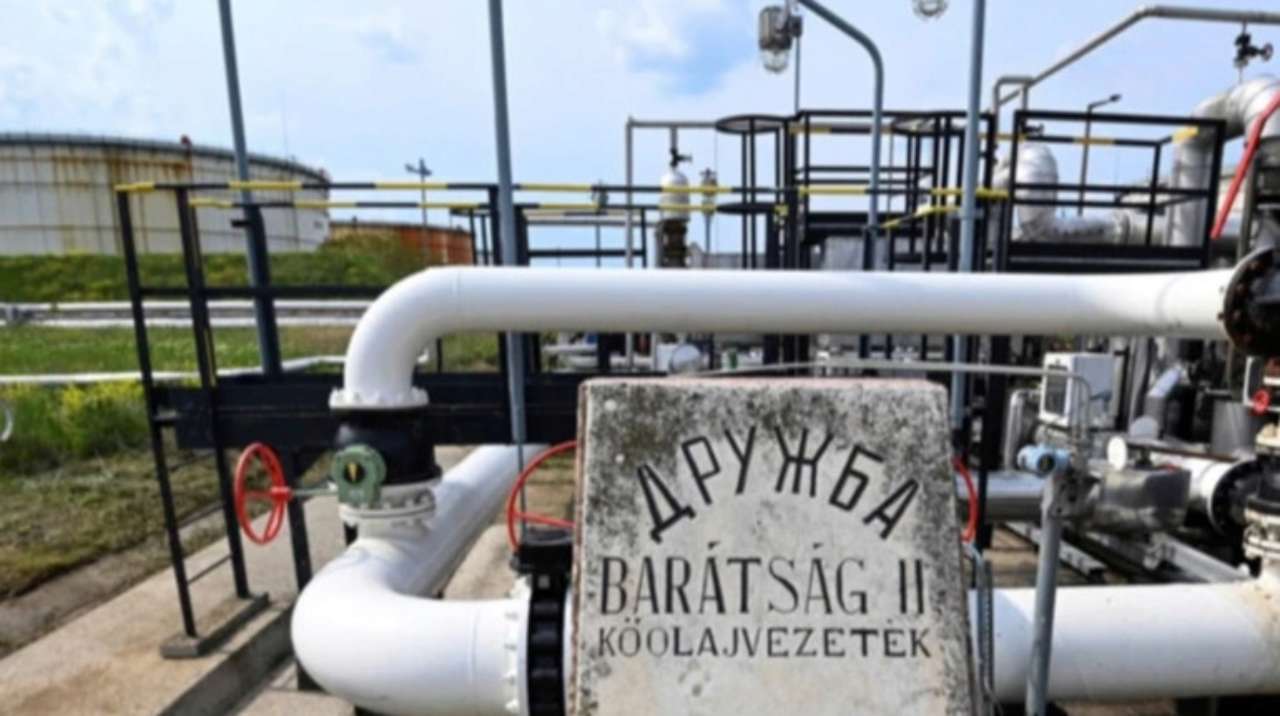 Уряд Чехії схвалив виділення з держрезерву 330 тис. т нафти через зупинку нафтопроводу "Дружба"
