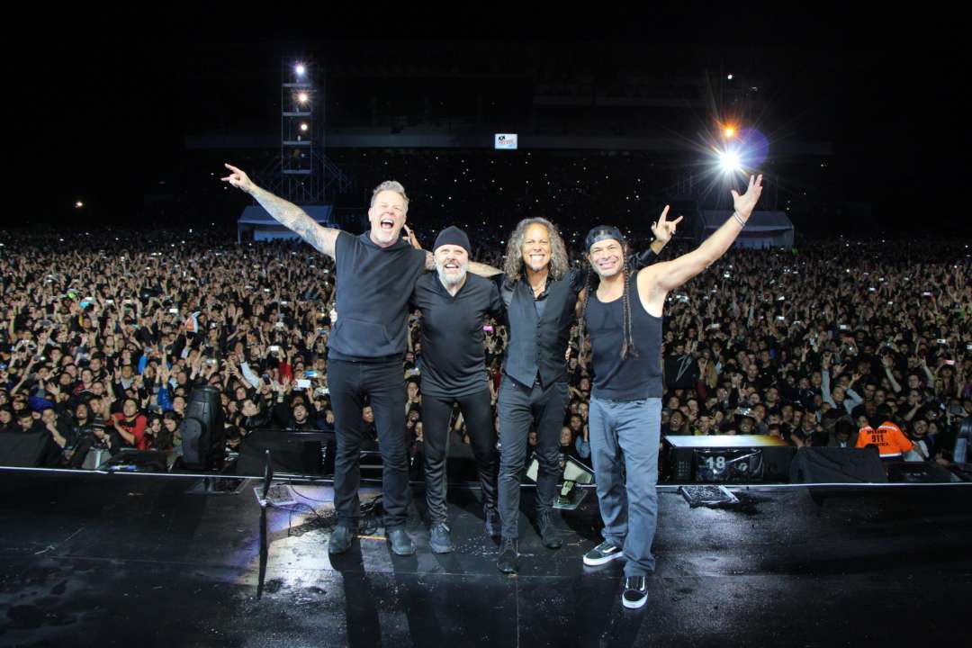 Metallica планирует собрать $1 миллион помощи украинцам