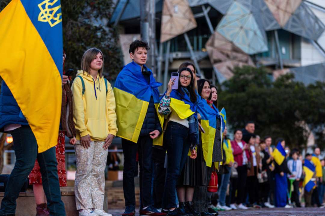 38% ставляться до ініціативи нейтрально/Фото: Getty Images Як українці ставляться до створення уряду національної єдності – опитування