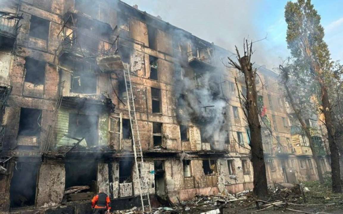 День пам'яті жертв ракетного удару по Кривому Рогу 31 липня 2023 року / Фото: Сергій Лисак Згадуємо тих, хто втратив свої життя: День пам'яті жертв ракетного удару по Кривому Рогу