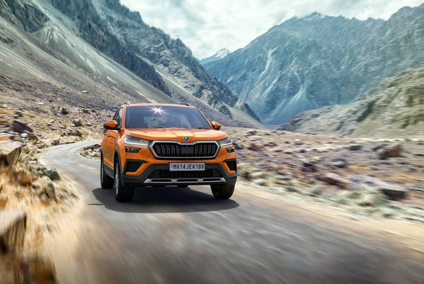 Skoda представила новий кросовер з футуристичним дизайном Skoda представила новий кросовер з футуристичним дизайном