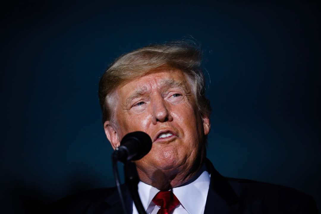 Дональд Трамп решил подать в суд на гендиректоров Facebook, Twitter и Google