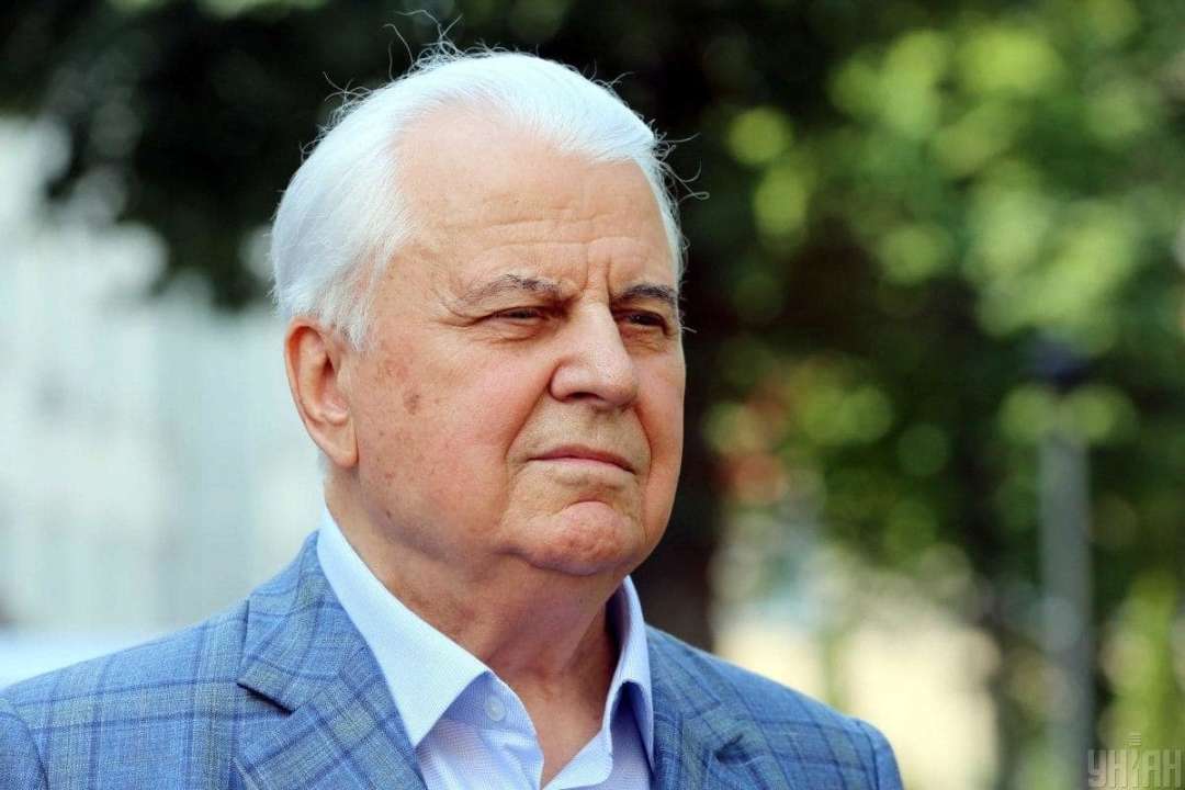 Первый президент Украины уже месяц находится в реанимации. Его состояние ухудшается