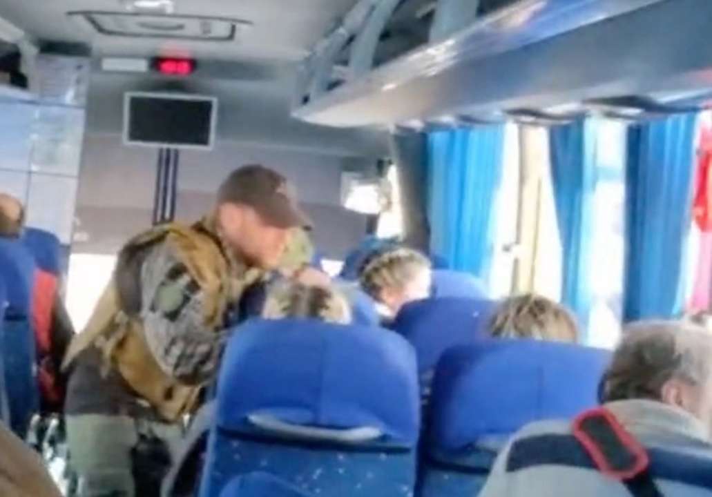 Оккупанты вывозят жителей Мариуполя под предлогом эвакуации