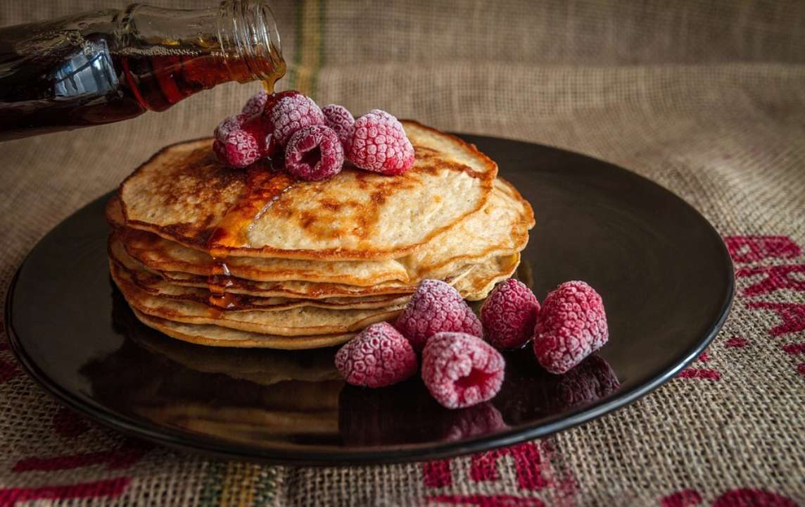 Рецепт корисних млинців / Фото: Pixabay Святкуємо з користю: рецепт млинців без цукру та лактози