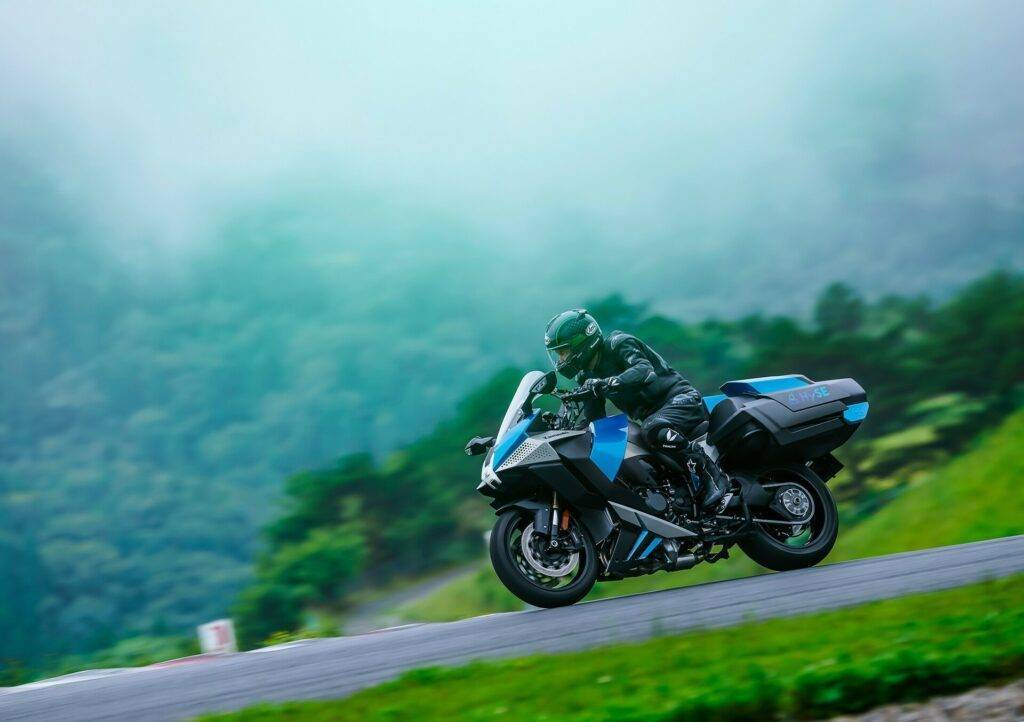 Фото: Kawasaki Kawasaki показала цікавий водневий мотоцикл. Фото