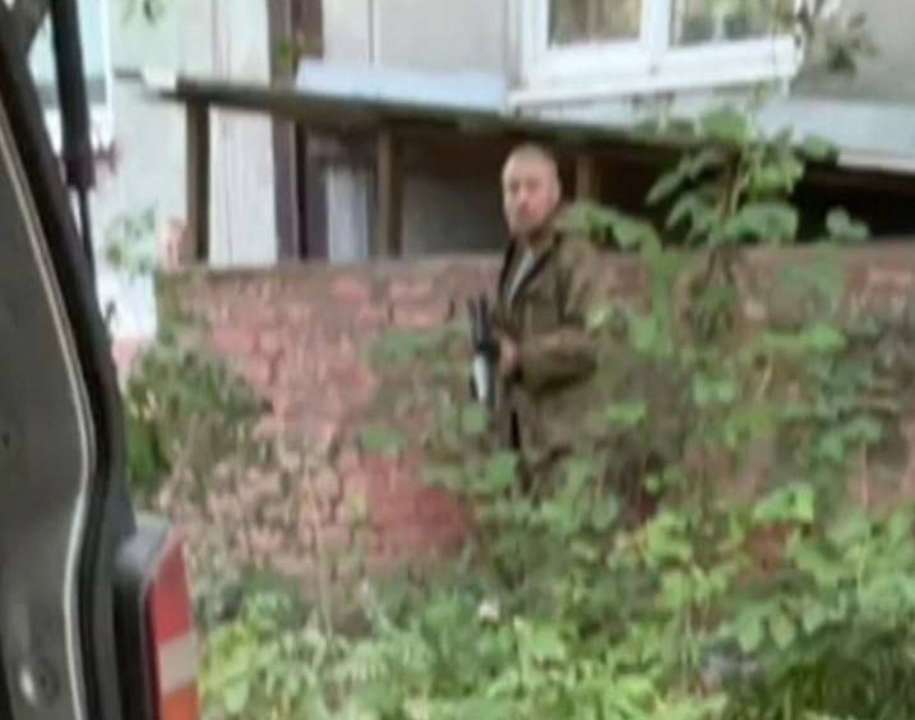 Під час евакуації на Донбасі волонтери зустріли солдата зс рф/Фото: кадр з відео Данила Захарченко