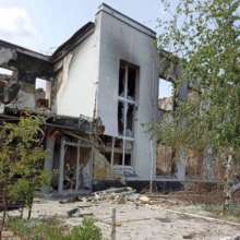Фото: Луганская ОВА Рашисты обстреляли рынок, школу и колледж в Лисичанске. Фото