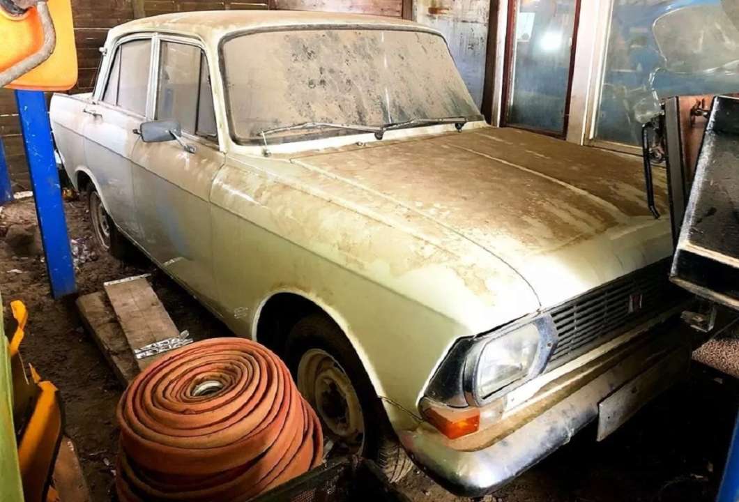 У німецькому містечку знайшли покинуту колекцію автомобілів з СРСР. Фото