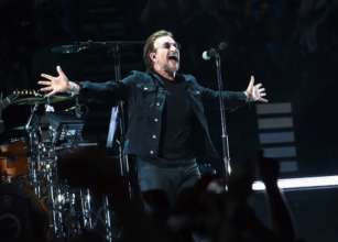 Соліст рок-гурту U2 назвав путіна психопатом/Фото: Getty Images U2