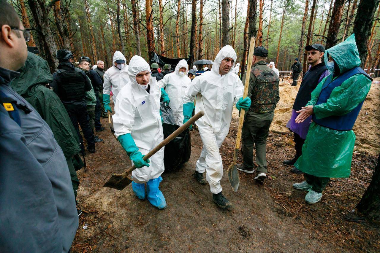 В Изюме завершается эксгумация тел из массового захоронения/Фото: Глава Харьковской ОВА В Изюме завершается эксгумация тел из массового захоронения/Фото: Глава Харьковской ОВА