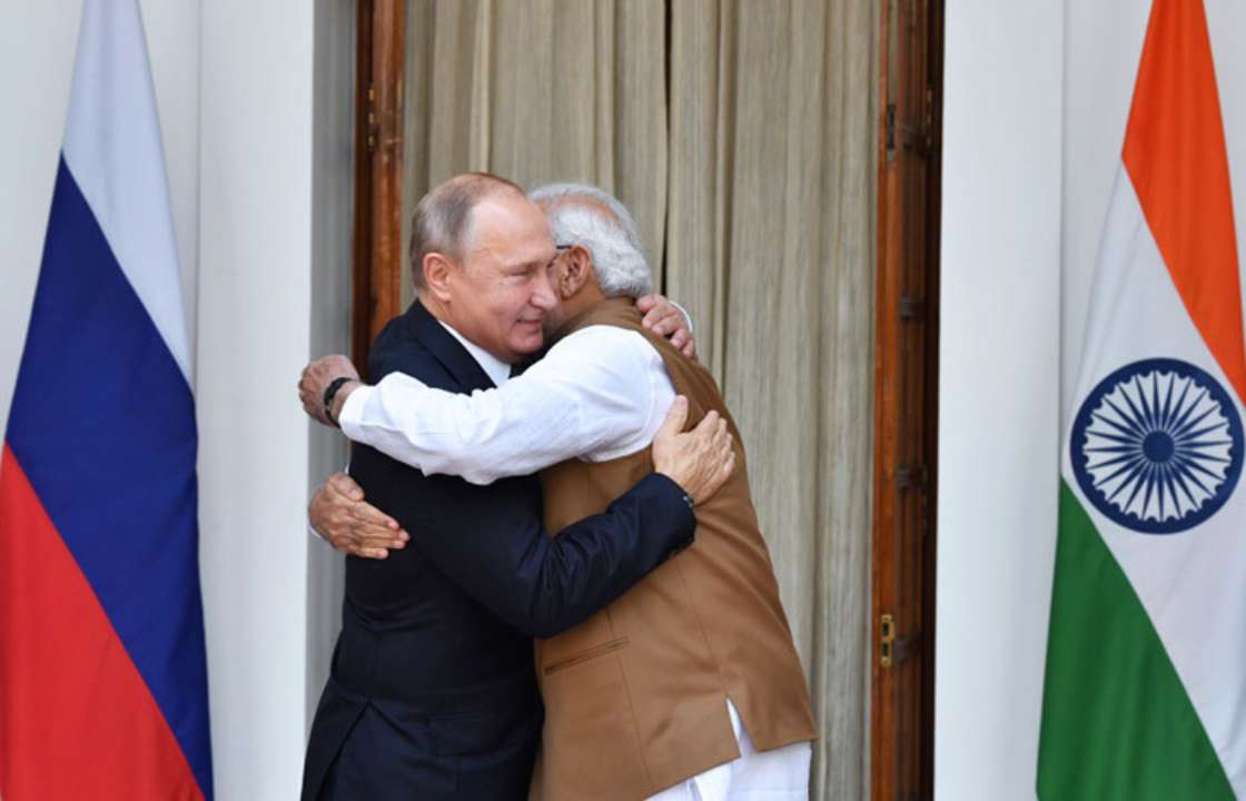 Премьер-министр Индии Нарендhа Моди и путин / Фото: Reuters Россия договаривается с Индией о поставке запчастей для самолетов и поездов