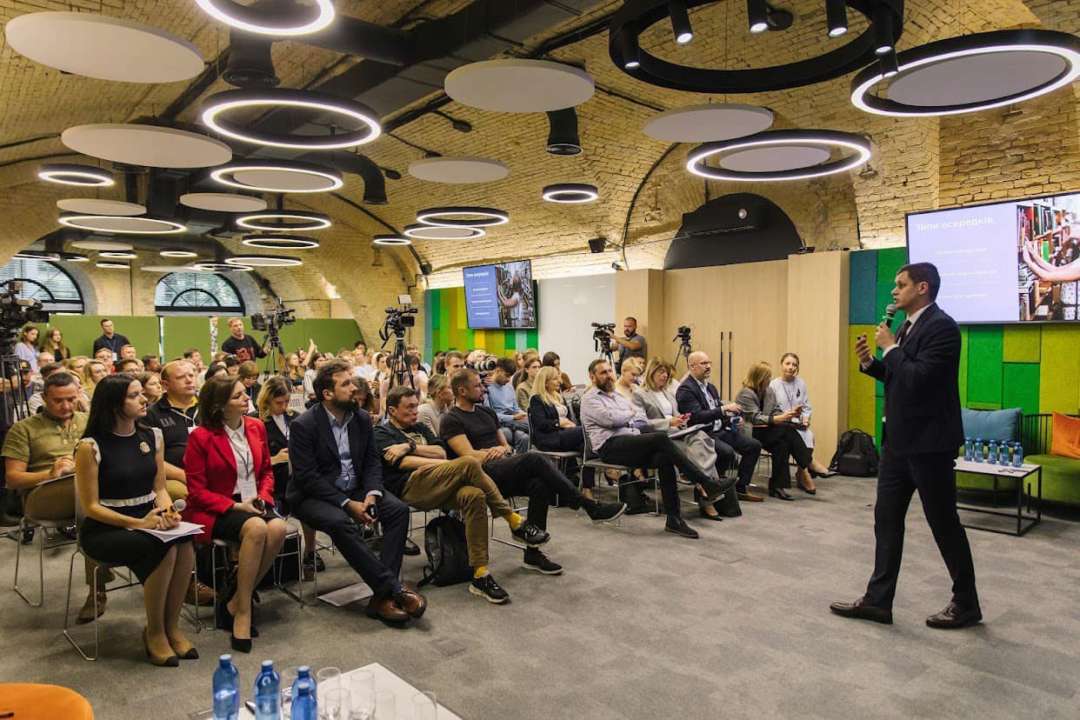 40% украинских детей, находящихся за рубежом, приобщены к украинской системе образования 40% украинских детей, находящихся за рубежом, приобщены к украинской системе образования