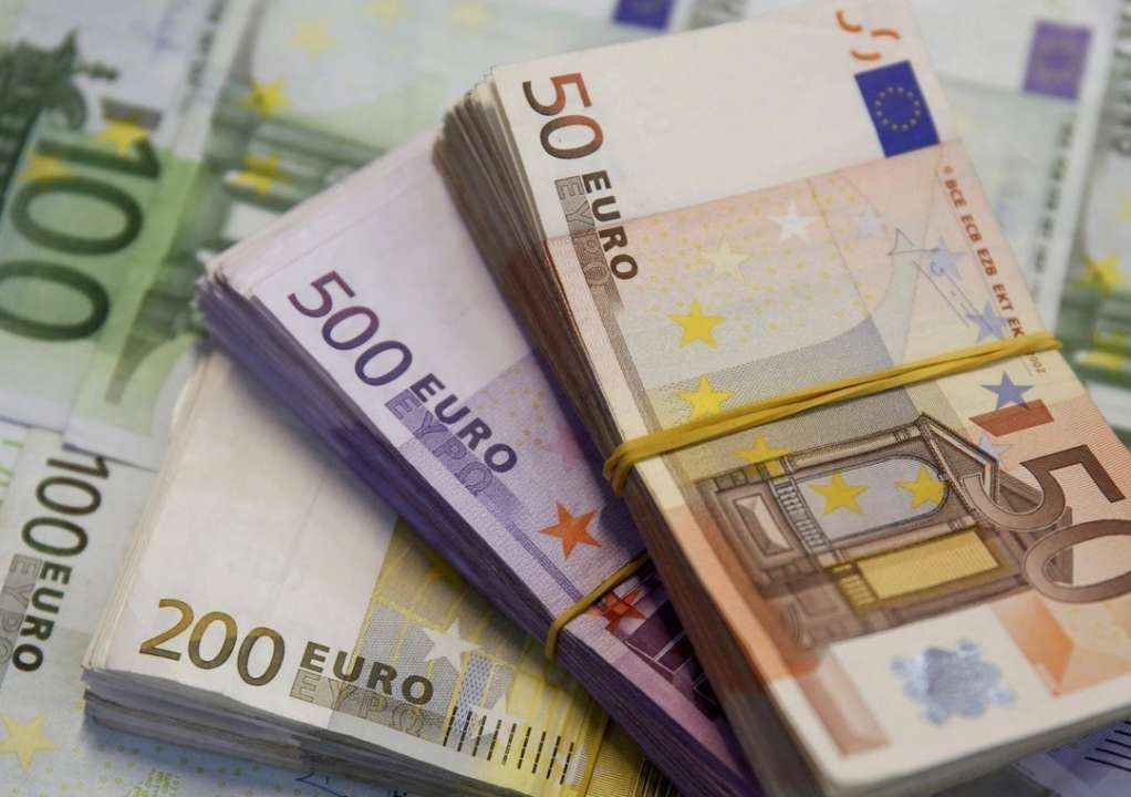 Країни ЄС отримали допомогу для боротьби з наслідками коронавірусу Країни ЄС отримали допомогу для боротьби з наслідками коронавірусу